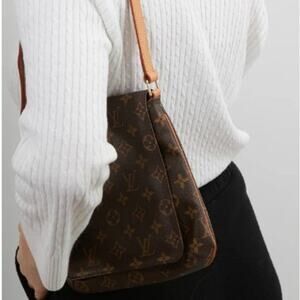 💎✨HOT BUY✨💎Authentic Louis Vuitton Musette PM Crossbody